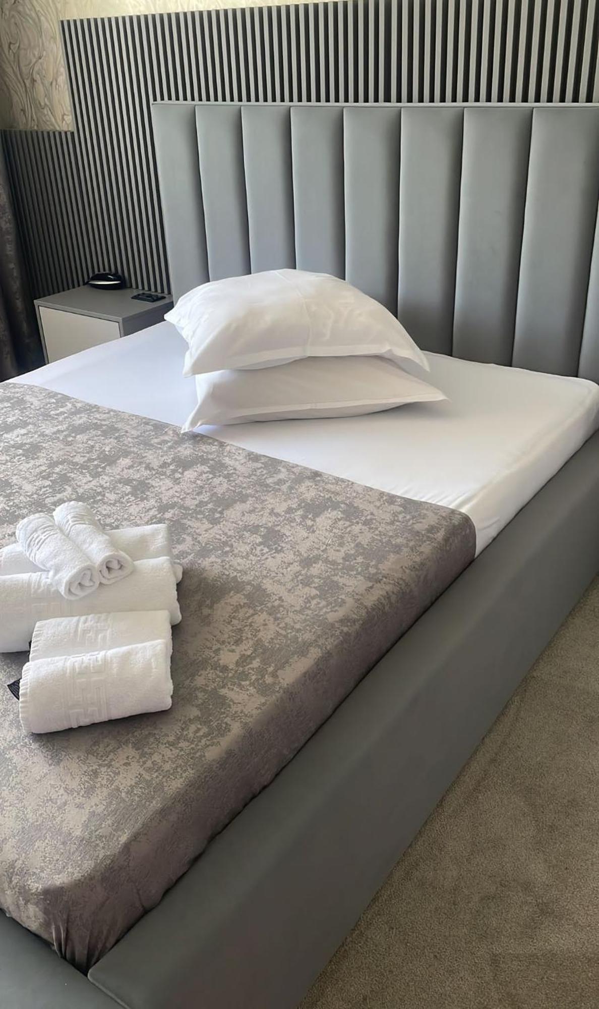 Hotel Parc كرايوفا المظهر الخارجي الصورة